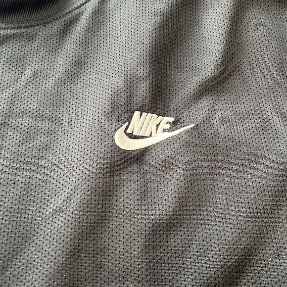 Nike sportswear black short sleeve shirt size large - Picture 2 of 4